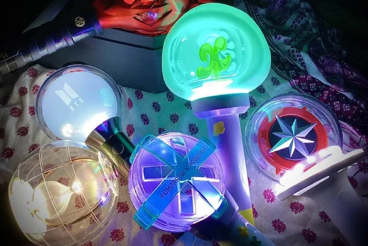 Price of TWICE Light Stick: Colorful CANDYBONG ∞ illuminating concert venue